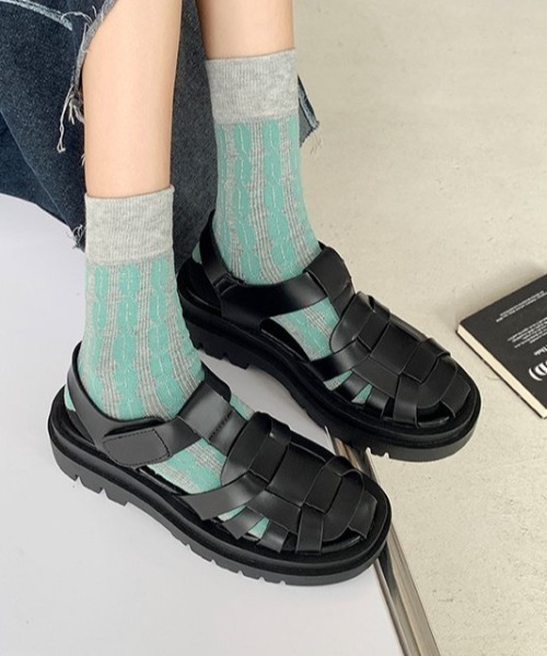 MANGROVE(マングローブ)の「トラックソールグルカサンダル(サンダル・レディース・ホワイト/ブラック・MEDIUM/LARGE/SMALL)」の8枚目の写真
