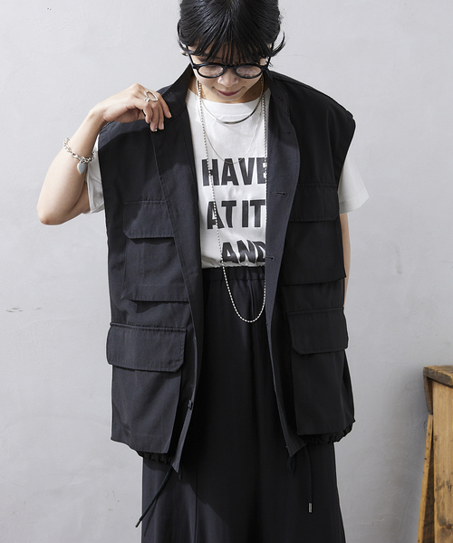 JOURNAL STANDARD relume(ジャーナルスタンダード レリューム)の「CALIFORNIA FATIGUE VEST(ベスト・メンズ・ブラック/カーキ/ナチュラル・MEDIUM/LARGE)」の2枚目の写真