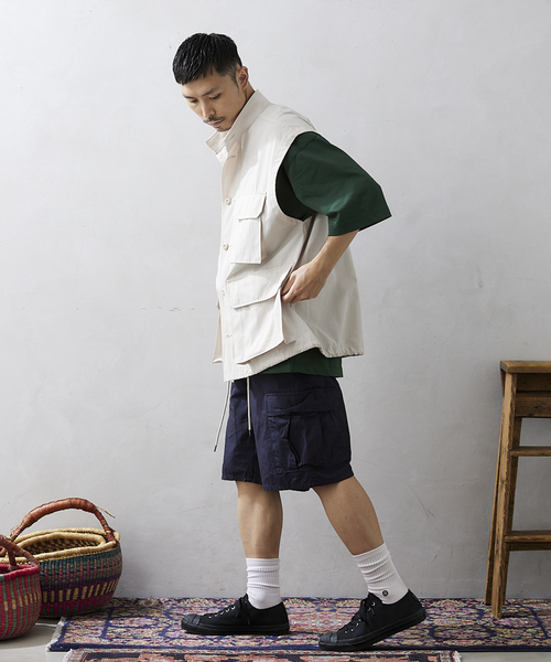 JOURNAL STANDARD relume(ジャーナルスタンダード レリューム)の「CALIFORNIA FATIGUE VEST(ベスト・メンズ・ブラック/カーキ/ナチュラル・MEDIUM/LARGE)」の11枚目の写真