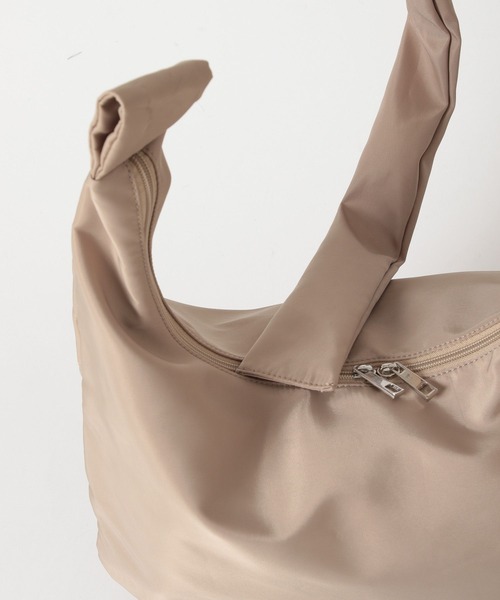 LAKOLE(ラコレ)の「ノットパデットショルダーバッグ / 344264(ショルダーバッグ・レディース・ブラック/ベージュ/アイボリー・FREE)」の16枚目の写真