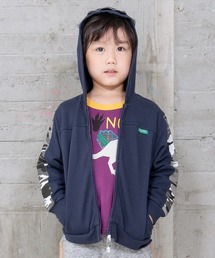 ジップアップパーカー