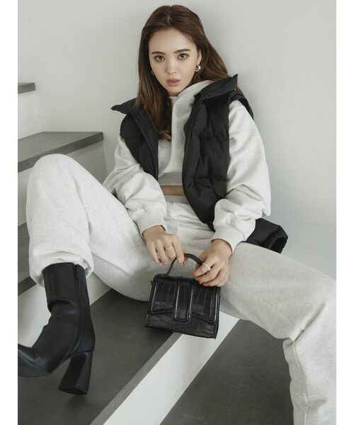ロゴスウェットパンツ CALNAMUR カルナムール CALNAMUR（カルナムール）の「ロゴスウェットパンツ（スウェットパンツ