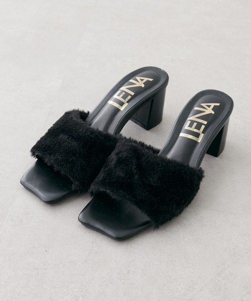 natural couture（ナチュラルクチュール）の「2022AWアイテム/今季注目の主役級アイテム ファーヒールサンダル（サンダル・レディース・ブラック/ベージュ・MEDIUM/LARGE/X-LARGE/SMALL）」の2枚目の写真