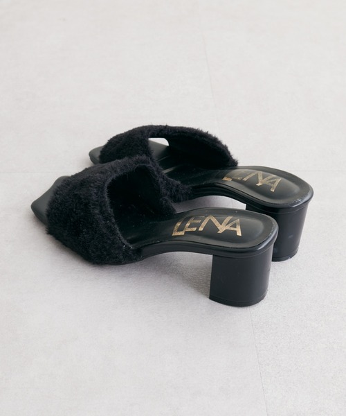 natural couture（ナチュラルクチュール）の「2022AWアイテム/今季注目の主役級アイテム ファーヒールサンダル（サンダル・レディース・ブラック/ベージュ・MEDIUM/LARGE/X-LARGE/SMALL）」の5枚目の写真