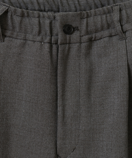 MEN'S MELROSE（メンズメルローズ）の「シャンブレーシャークスキンツータックトラウザース（その他パンツ・メンズ・チャコールグレー/グレー・4/3）」の5枚目の写真