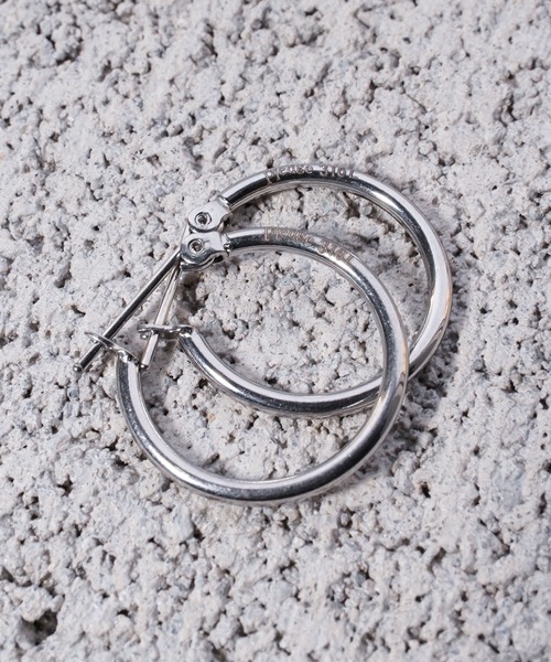 Pledge(プレッジ)の「【76】【Pledge(プレッジ)】MINIフープ ピアス(ペア)(ピアス(両耳用)・レディース・ブラック/ゴールド/シルバー・FREE)」の7枚目の写真