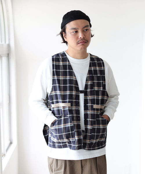 B:MING by BEAMS(ビーミングバイビームス)の「NAPRON × B:MING by BEAMS / 別注 ベスト エプロン(エプロン・メンズ・ブラウン/ネイビー・FREE)」の14枚目の写真