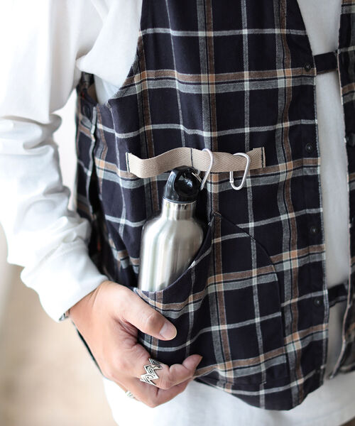 B:MING by BEAMS(ビーミングバイビームス)の「NAPRON × B:MING by BEAMS / 別注 ベスト エプロン(エプロン・メンズ・ブラウン/ネイビー・FREE)」の6枚目の写真