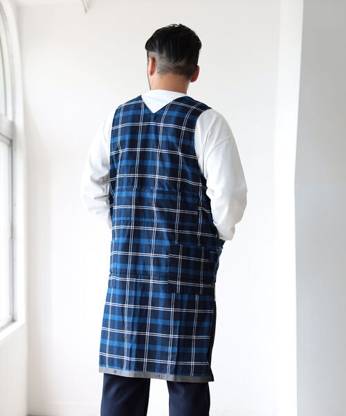 B:MING by BEAMS(ビーミングバイビームス)の「NAPRON × B:MING by BEAMS / 別注 ベスト エプロン(エプロン・メンズ・ブラウン/ネイビー・FREE)」の15枚目の写真