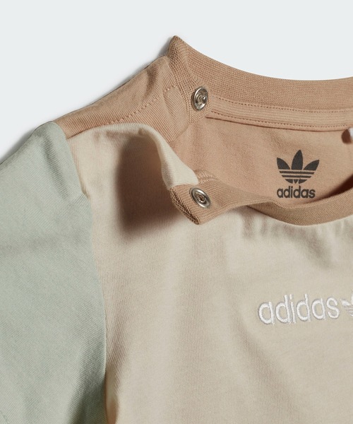 adidas（アディダス）の「カラーブロック 半袖Tシャツ / アディダスオリジナルス（Tシャツ/カットソー・キッズ・ホワイト・90/80/70/60）」の6枚目の写真
