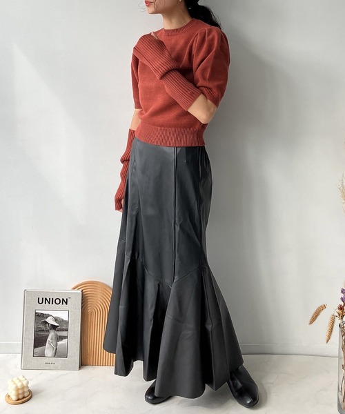 AS KNOW AS plus（アズノゥアズプラス）の「♪アームウォーマー ニット セット（ニット/セーター・レディース・オレンジ/ブルー/グリーン/アイボリー・FREE）」の22枚目の写真