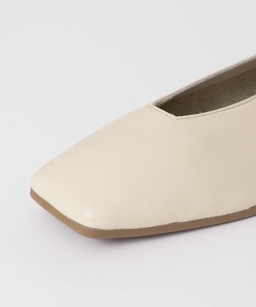 URBAN RESEARCH DOORS(アーバンリサーチドアーズ)の「SOFI スクエアカットパンプス(パンプス・レディース・ブラック/ベージュ・38/36/37)」の9枚目の写真