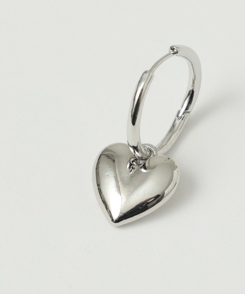 one after another NICE CLAUP(ワンアフターアナザーナイスクラップ)の「ハートループピアス(ピアス(両耳用)・レディース・シルバー/ゴールド・FREE)」の4枚目の写真