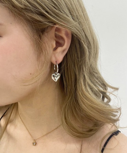one after another NICE CLAUP(ワンアフターアナザーナイスクラップ)の「ハートループピアス(ピアス(両耳用)・レディース・シルバー/ゴールド・FREE)」の6枚目の写真