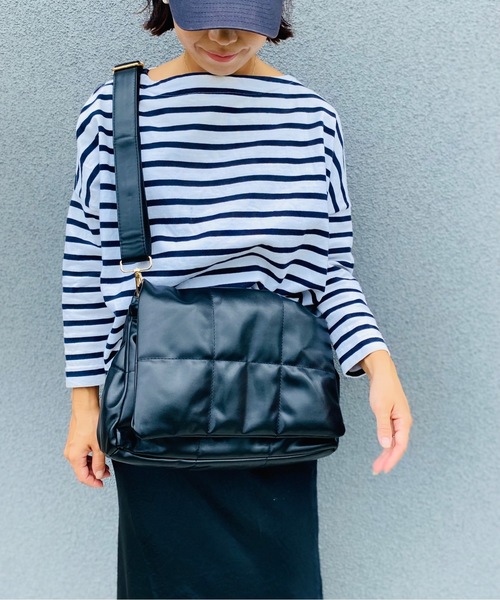 IO(イオ)(イオ)の「IO select / フェイクレザーキルティングショルダーパデッドバッグ(ショルダーバッグ・レディース・ホワイト/キャメル/ブラック・ONESIZE)」の9枚目の写真