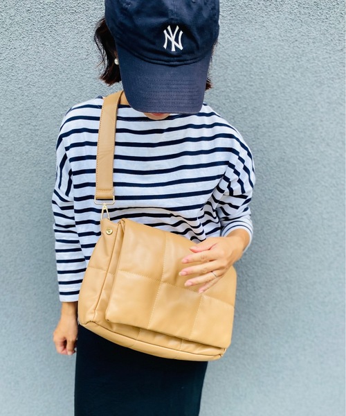 IO(イオ)(イオ)の「IO select / フェイクレザーキルティングショルダーパデッドバッグ(ショルダーバッグ・レディース・ホワイト/キャメル/ブラック・ONESIZE)」の7枚目の写真