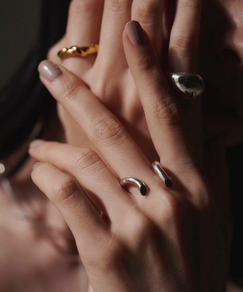 loni(ロニ)の「【金属アレルギー対応】Root open ring(デザインリング)/ニッケルフリーメッキ(リング・レディース・シルバー/ゴールド・#9/#11/#13)」の4枚目の写真