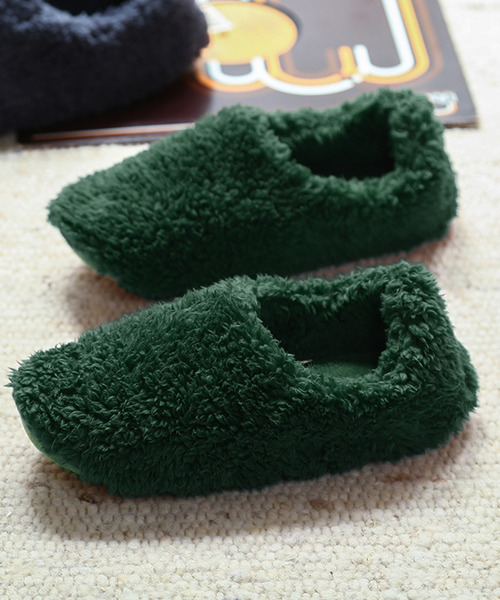 DAY CLOSET（デイ クローゼット）の「ふわふわ起毛スウェード調インソールルームシューズ（ルームシューズ/スリッパ・メンズ・ネイビー/ピンク/グリーン/ホワイト/ブラウン/グレイッシュベージュ/ブラック・L/XL/S/M）」の5枚目の写真