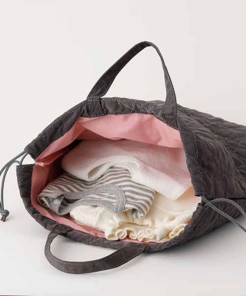 DADWAY(ダッドウェイ)の「キルティング巾着バッグ(その他ベビー用品・レディース・グレー・ONE SIZE)」の2枚目の写真