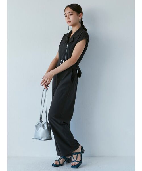 MURUA（ムルーア）の「ライダースジャンプスーツ（つなぎ/オールインワン・レディース・ブラック/カーキ・1/2）」の7枚目の写真