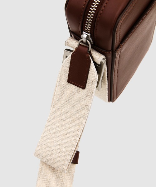 JACQUEMUS（ジャックムス）の「LE CUERDA VERTI LE CUERDA VERTICAL（ショルダーバッグ・レディース・ブラウン・OS）」の5枚目の写真