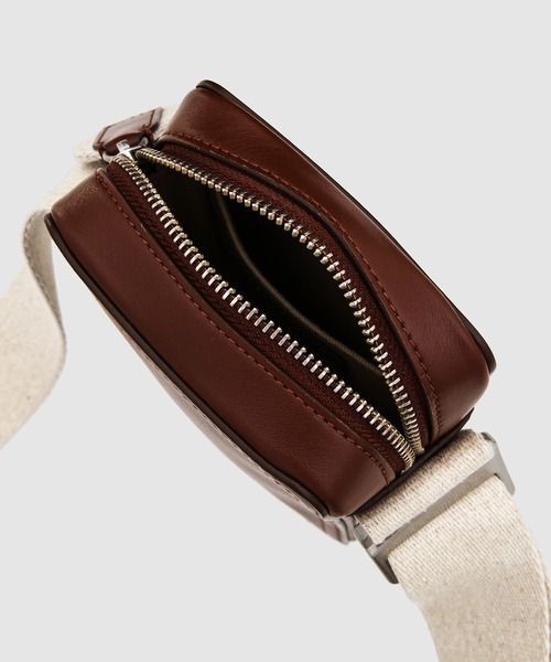 JACQUEMUS（ジャックムス）の「LE CUERDA VERTI LE CUERDA VERTICAL（ショルダーバッグ・レディース・ブラウン・OS）」の4枚目の写真