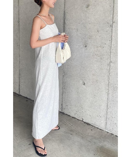 &. NOSTALGIA(アンドドットノスタルジア)の「【ZOZO限定】カップ付きキャミワンピース(ワンピース・レディース・杢グレー/ブルー/ブラック/ブラウン/オレンジ/グリーン/チャコールグレー・M)」の3枚目の写真