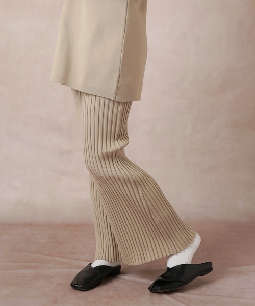 Lull（ルル）の「【Lull / ルル】セッアップ可/ニットリブタイトスカート（スカート・レディース・ベージュ/ブラック・ONESIZE）」の3枚目の写真