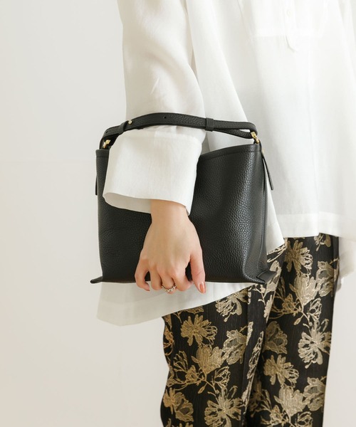 LORISTELLA（ロリステッラ）の「LORISTELLA　DAFNE（ショルダーバッグ・レディース・イエロー/ブラック/ライトブラウン・-）」の2枚目の写真