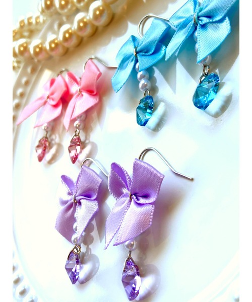 tone(トーン)の「【MUURABBTI】リボンとハートピアス(MA)(ピアス(両耳用)・レディース・パープル/ブルー/ピンク/イエロー・FREE)」の7枚目の写真