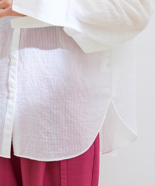 VIS(ビス)の「オーバーサイズストライプシアーシャツ(シャツ/ブラウス・レディース・ホワイト/サックスブルー/イエロー系その他・FREE)」の21枚目の写真