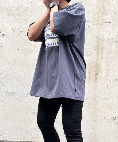ANLIBERTY ANAP(アンリバティアナップ)の「cvcロゴプリントTシャツ【ユニセックス】(Tシャツ/カットソー・レディース・イエロー/ブラック/ダークグレー・S/M)」の4枚目の写真