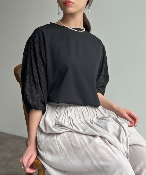 Chez toi(シェトワ)の「袖カットワークレースカットプルオーバー(Tシャツ/カットソー・レディース・グリーン/オレンジ/ブラック/オフホワイト・FREE)」の3枚目の写真