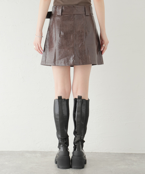 GHOSPELL(ゴスペル)の「【GHOSPELL/ゴスペル】 Aila Faux Leather Mini Skirt:スカート(スカート・レディース・ブラウン・X-SMALL/SMALL)」の8枚目の写真