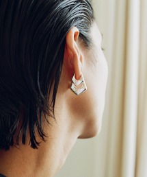 SOPHIE BUHAI（ソフィーブハイ）の「Small Pyramid Hoops（ピアス（両耳用）・メンズ）」