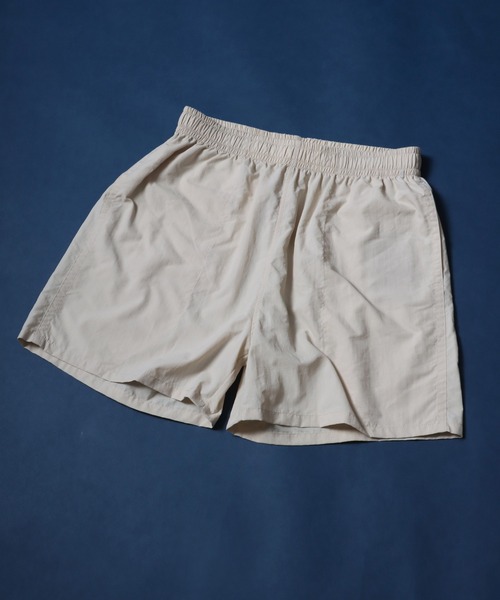 ANPAS(アンパス)の「Nylon Baggy Shorts/水陸両用 ナイロンバギーショーツ(その他パンツ・メンズ・ダークグリーン/オリーブ/オレンジ/パープル/オフホワイト/ベージュ/チャコールグレー/マスタード/ブラック・L/LL/M)」の2枚目の写真