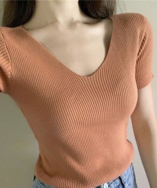 ARCHIVER（アーカイバ）の「【Bl】 [IZU] Vネックニットソー（Tシャツ/カットソー・レディース・グリーン/モカ/ホワイト/ブラック/オレンジ/ブルー/ピンク・FREE）」の7枚目の写真