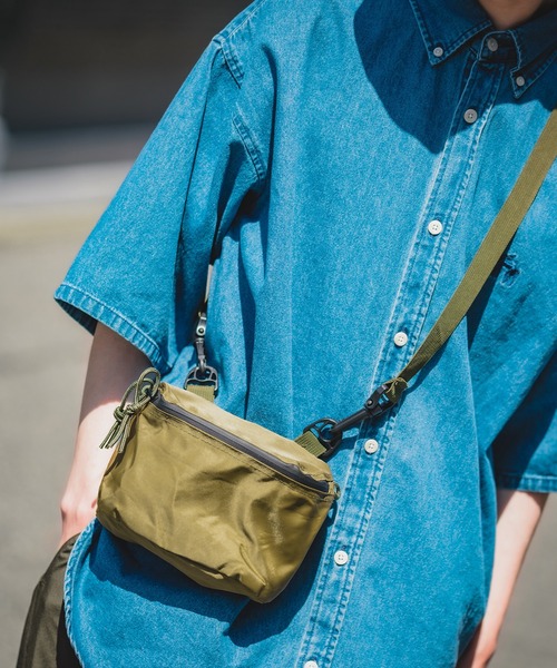 improves(インプローブス)の「止水ジップ ミニサコッシュ(ショルダーバッグ・メンズ・ブラック/カーキ・FREE)」の11枚目の写真