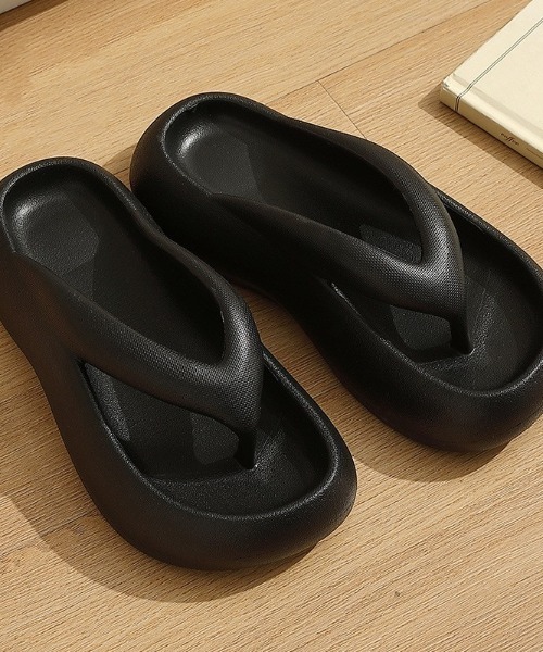 Ritzy（リッツィー）の「厚底ボリュームトングサンダル（サンダル・レディース・ホワイト/ブラック・23/23.5/24）」の8枚目の写真