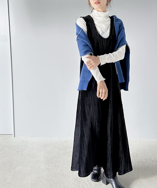 セール】1枚で上品にキマル。2wayVネックプリーツベロアワンピ