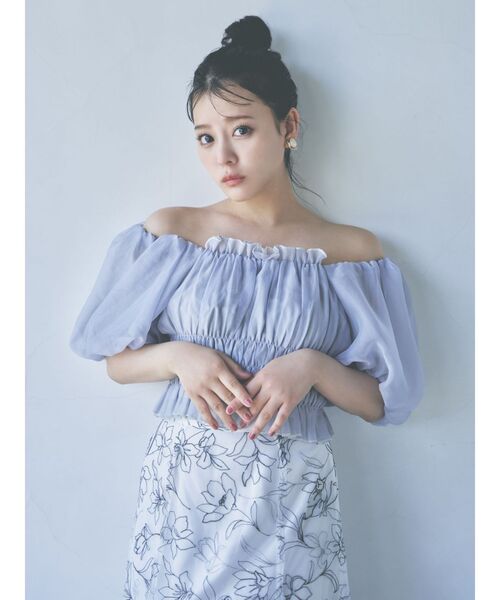 dazzlin(ダズリン)の「バルーンオーガンチュールブラウス(シャツ/ブラウス・レディース・グレー/オフホワイト/ブラック・FREE)」の14枚目の写真