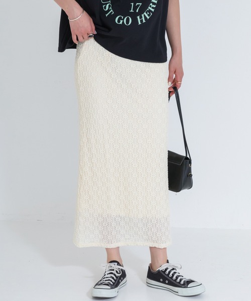 LAVEANGE（ラビアンジェ）の「花柄カットレーススカート（スカート