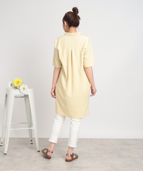 SHOO・LA・RUE(シューラルー)の「◆【すっきりきれい見え】スキッパー コクーンチュニック(チュニック・レディース・ネイビー/レモンイエロー/アイボリー・00)」の4枚目の写真