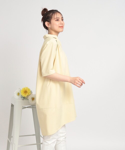 SHOO・LA・RUE(シューラルー)の「◆【すっきりきれい見え】スキッパー コクーンチュニック(チュニック・レディース・ネイビー/レモンイエロー/アイボリー・00)」の6枚目の写真