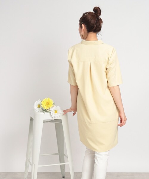 SHOO・LA・RUE(シューラルー)の「◆【すっきりきれい見え】スキッパー コクーンチュニック(チュニック・レディース・ネイビー/レモンイエロー/アイボリー・00)」の7枚目の写真