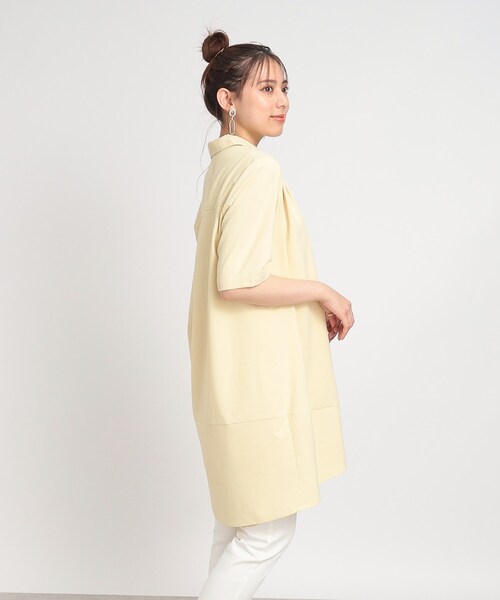 SHOO・LA・RUE(シューラルー)の「◆【すっきりきれい見え】スキッパー コクーンチュニック(チュニック・レディース・ネイビー/レモンイエロー/アイボリー・00)」の15枚目の写真