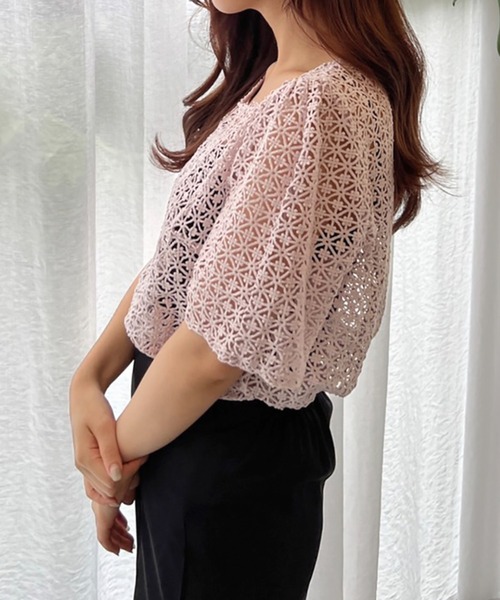 Olu.(オルドット)の「フラワークロシェトップス(その他トップス・レディース・クリーム/ラベンダー・FREE)」の1枚目の写真