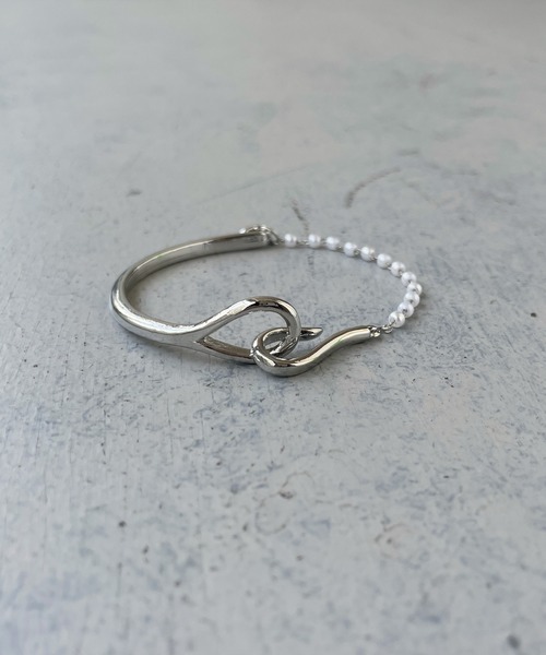 cheriella（シェリエラ）の「【cheriella】パール×メタルブレスレット（ブレスレット・レディース・ゴールド/シルバー・FREE）」の8枚目の写真