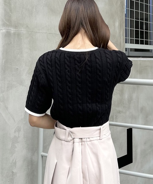 INGNI(イング)の「配色胸刺しゅうケーブル半袖ニット(ニット/セーター・レディース・ブラック×ホワイト/ブルー系2/ホワイト×ブラック/ライトグレー系4・M)」の12枚目の写真