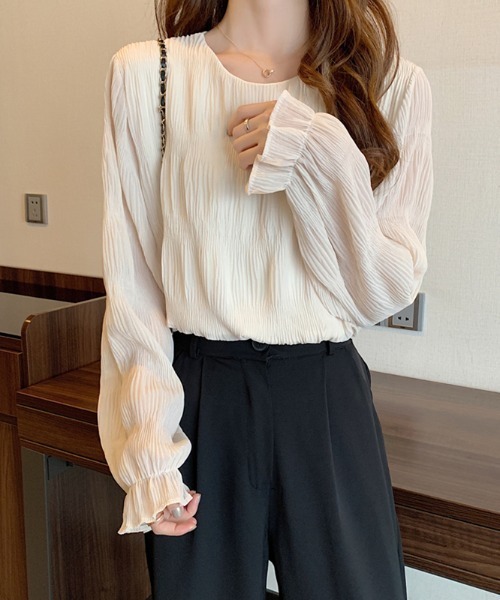 sakishimatokyo（サキシマトーキョー）の「シャーリングデザインブラウス（シャツ/ブラウス・レディース・ライトベージュ/ブラック・FREE）」の4枚目の写真